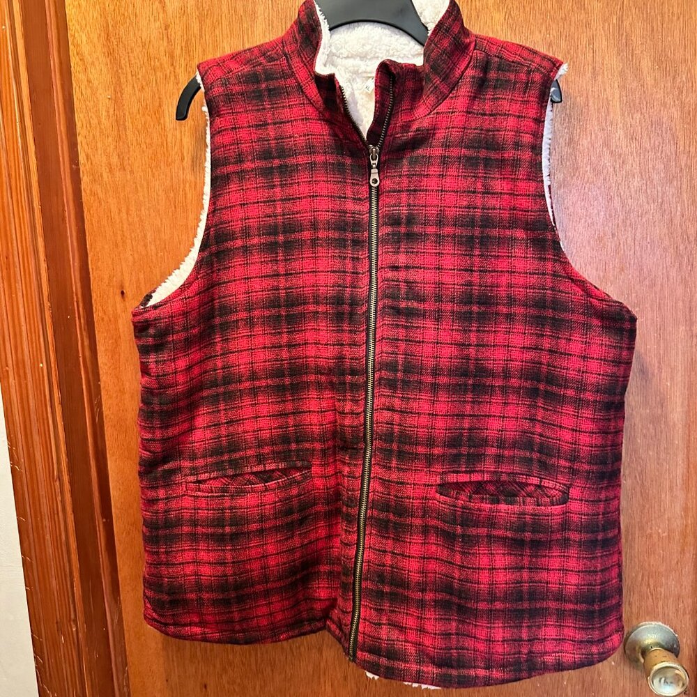 Size XL Maurices flannel/sherpa vest